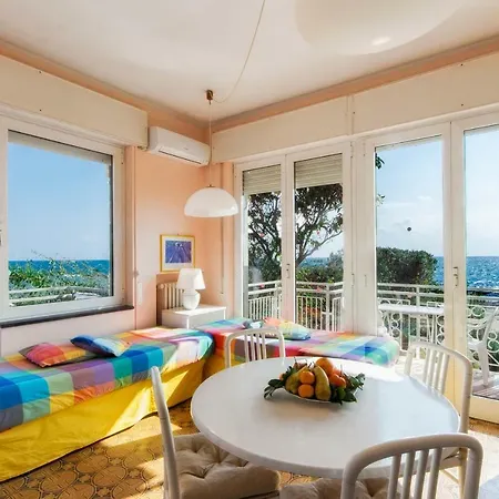 아파트호텔 Marina 디아노마리나