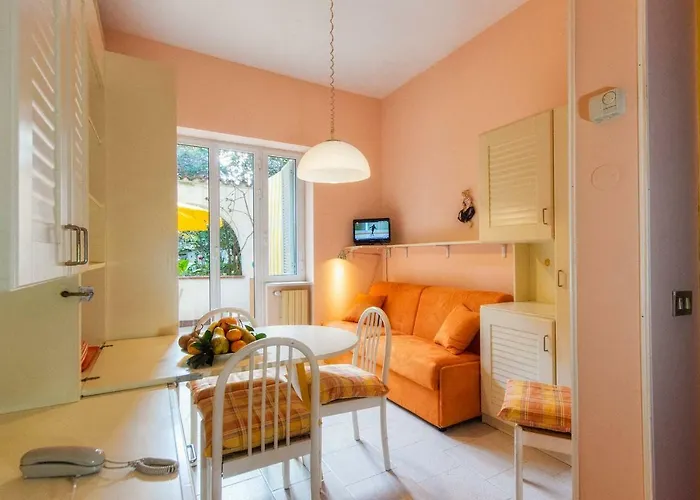 Marina 2* Diano Marina