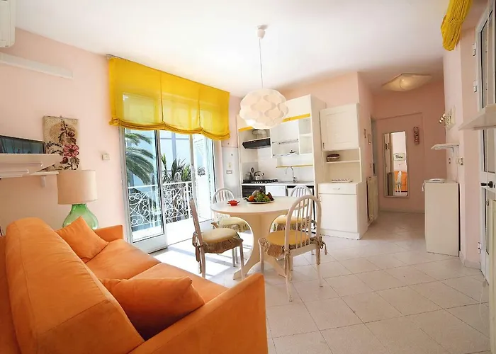 Marina 2* Diano Marina