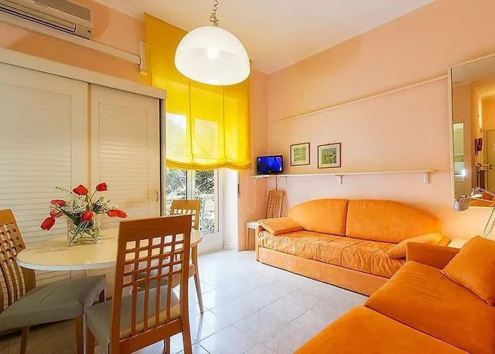 Marina 2* Diano Marina